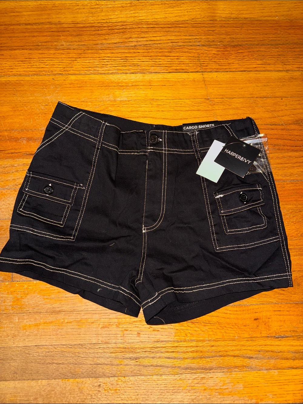 Harper & Ivy Juniors Black Cargo Shorts with White Contrast Stitching NWT